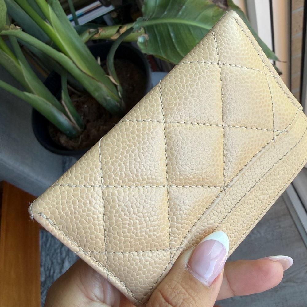 💯% Authentic Beige Chanel Classic Card Case w/ SHW - Picture 9 of 10